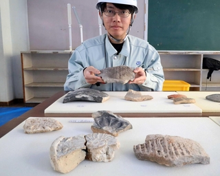 出土した古代の寺の存在を裏付ける瓦など＝加古川市平荘町山角