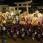 ９町の太鼓がそろって行われた高砂神社の総練り＝１１日、高砂市高砂町東宮町