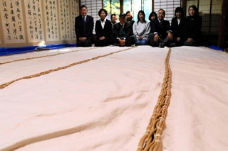 手織りで再現された松右衛門帆＝高砂市高砂町今津町