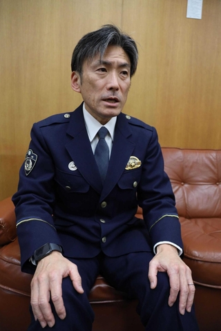 震災当時を振り返る河部真也副署長＝加古川署