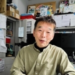 昨夏に実施した能登半島地震の被災地支援活動について振り返る兵庫大・田辺哲雄教授＝加古川市平岡町新在家