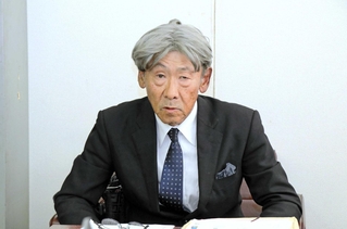 立候補を表明した嶋津良英氏＝加古川市加古川町北在家