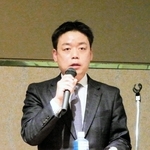 日本の歴史と神社の関係性などを紹介した宇倍神社宮司の金田祐季さん＝加古川市加古川町溝之口、加古川プラザホテル