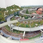 竜山（左上）など東播地域をイメージしたジオラマ＝加古川市加古川町溝之口