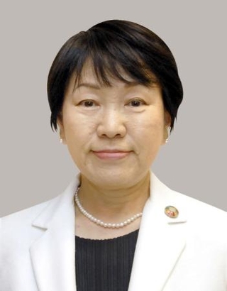 　阿部俊子文科相