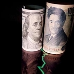 　日米の紙幣（ロイター＝共同）