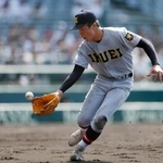 　鳥取城北を完封した仙台育英・吉川＝甲子園