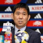 　９月の国際親善試合に臨む日本代表メンバーを発表し、記者会見する森保監督＝２８日、千葉市内