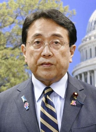　赤沢亮正経済再生担当相