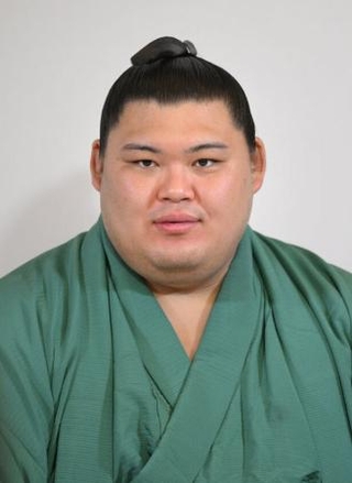 　大の里
