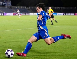 　町田-ＦＣソウル　後半、攻め込む町田・相馬＝Ｇスタ