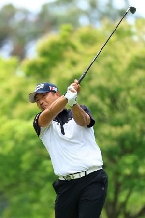 　第２日、通算１２アンダーで首位の永野竜太郎＝泉ケ丘ＣＣ