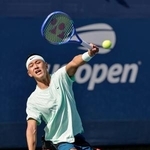 　車いすの部男子シングルス準々決勝で勝利した小田凱人＝ニューヨーク（共同）