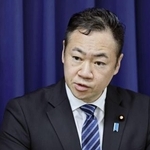 　自民党の鈴木馨祐法相＝６月、法務省