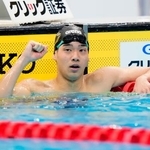 　男子２００メートル自由形を１分４５秒６２の大会新で制した村佐達也＝東京アクアティクスセンター