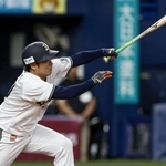 　７回オリックス２死満塁、大城が左前に勝ち越しの２点打を放つ＝京セラドーム