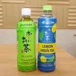 　伊藤園が米国で発売する「お～いお茶　ＬＥＭＯＮ　ＧＲＥＥＮ」。左は通常の「お～いお茶」