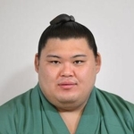 　大の里