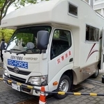 　災害時に利用を想定しているキャンピングカー＝１２日午後、高松市