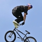 　パーク男子で優勝した中村輪夢＝福岡県営筑後広域公園ＢＭＸパーク