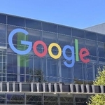 　米グーグル本社のロゴ＝２０２４年８月、カリフォルニア州マウンテンビュー