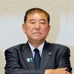 　自民党役員会に臨む石破首相＝１６日午前、東京・永田町の党本部