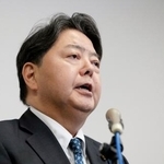 　自民党総裁選に立候補する意向を表明した林官房長官＝１６日午後、国会