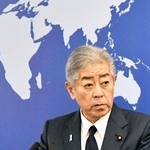 　記者会見する岩屋外相＝１６日午後、外務省