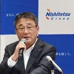 　記者会見する西日本鉄道の林田浩一社長＝１７日午後、福岡市
