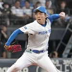 　５回途中から登板し、通算９００試合登板を達成した日本ハム・宮西＝エスコンフィールド