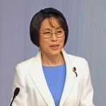　講演する共産党の田村委員長＝２３日午後、東京都渋谷区の党本部