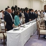 　松井重樹県議の辞職願を賛成多数で許可した兵庫県議会＝２４日午前