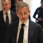 　フランスのサルコジ元大統領＝１月、パリ（ＡＰ＝共同）