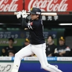 　３回ソフトバンク２死三塁、川瀬が決勝となる中前打を放つ＝ベルーナドーム
