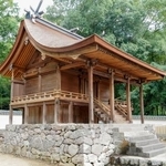 　屋根などの修理を終えた香川県坂出市の神谷神社本殿