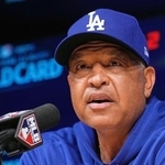 　記者会見するドジャースのロバーツ監督＝２９日、ロサンゼルス（ＡＰ＝共同）