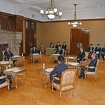 　宮内庁で開かれた皇室経済会議＝３０日午前（代表撮影）