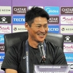 　メルボルン・シティー戦に向け、記者会見するＪ１神戸の吉田監督＝３０日、ノエスタ