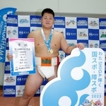 　少年男子個人で優勝した和歌山・麻田遥人＝県民共済ドーム長浜