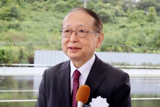 　取材に応じる日本自動車研究所の鎌田実所長＝１日午後、茨城県城里町