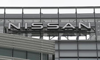 　日産自動車のロゴ