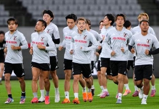 　ブラジル戦に向け、最終調整する日本代表＝味の素スタジアム