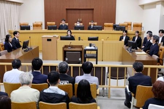 　青木政憲被告に死刑判決が言い渡された長野地裁の法廷＝１４日午後（代表撮影）