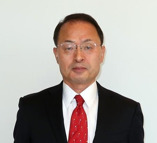 　山野之義氏