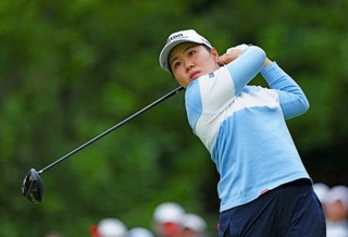 　第３ラウンド、通算１５アンダーで２位の畑岡奈紗＝パインビーチ・リンクス（共同）