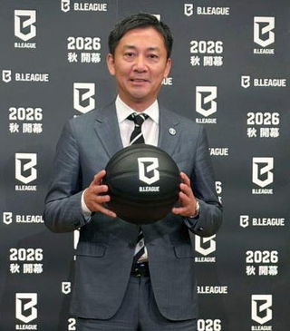 　記者会見したＢリーグの島田慎二チェアマン＝２１日、東京都千代田区