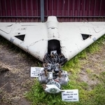 　ロシアがウクライナ首都キーウ攻撃で使ったイラン製無人機「シャヘド１３６」の残骸＝２０２３年（ゲッティ＝共同）