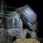 　９月３０日、フィリピン中部セブ島で、地震の被害を受けた教会＝セブ市（Ｖｉｎｃｅ　Ｓｙｌｖａｎ　Ａ．Ｔｏｒｉｎｇ／ＡＰ＝共同）