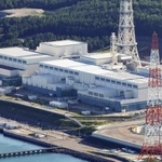 　新潟県の東京電力柏崎刈羽原発。左から、５号機、６号機、７号機＝２０２４年９月
