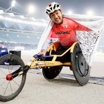　パラ陸上の世界選手権の男子４００メートル（車いすＴ５２）で優勝した佐藤友祈＝ニューデリー（日本パラ陸連提供・共同）